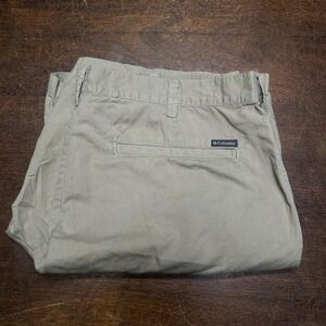 Columbia Beige Cargo Shorts Mens 38W Outdoor Hiking Preppy